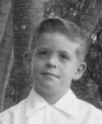 tom as camera-shy pre-teen