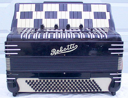 Accordion built to Reuther Universal System