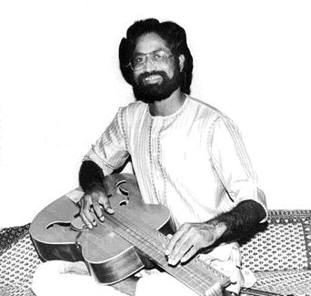 Vishwa Mohan Bhatt playing the mohan vina