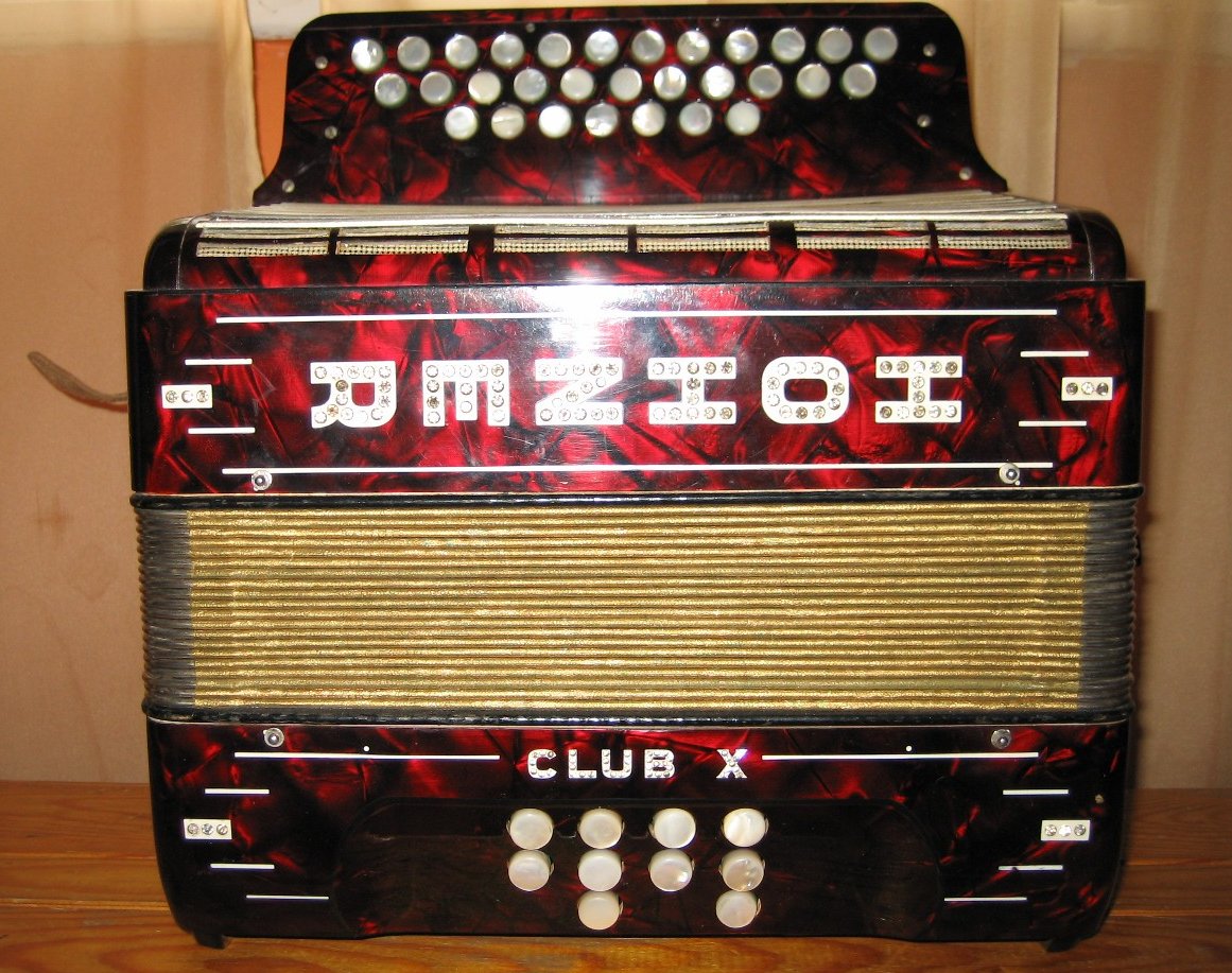 Hohner Club X (photo courtesy Martin Damus of Ontario)