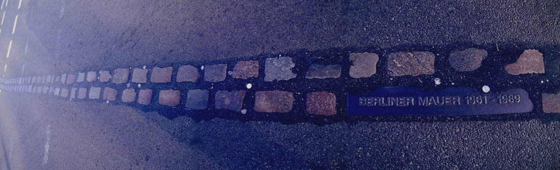Berlin Wall Plaque in front of the Brandenburger Tor